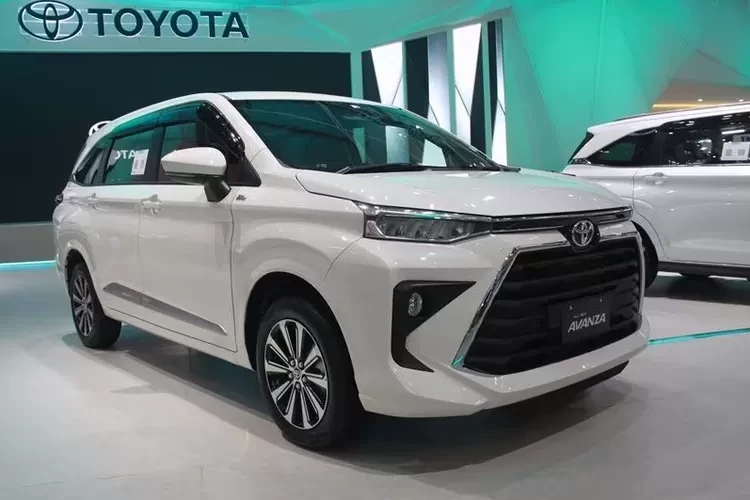 Toyota Việt Nam dừng giao xe Avanza MT